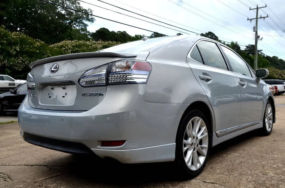 2010 Lexus HS - Image 4 of 17