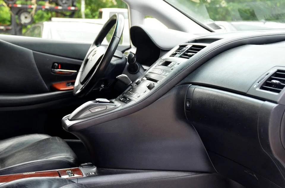 2010 Lexus HS - Image 9 of 17