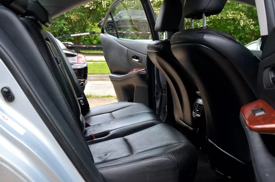 2010 Lexus HS - Image 7 of 17