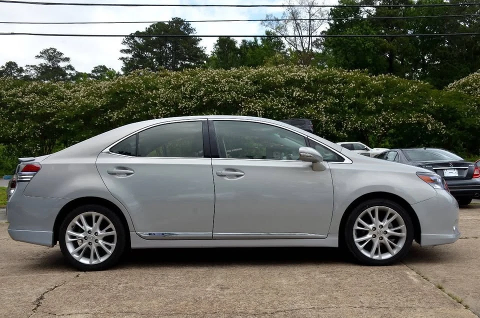 2010 Lexus HS - Image 3 of 17