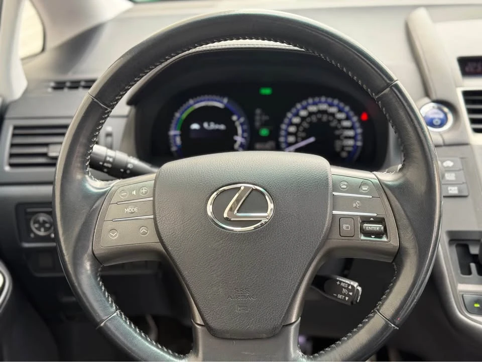 2010 Lexus HS - Image 11 of 20