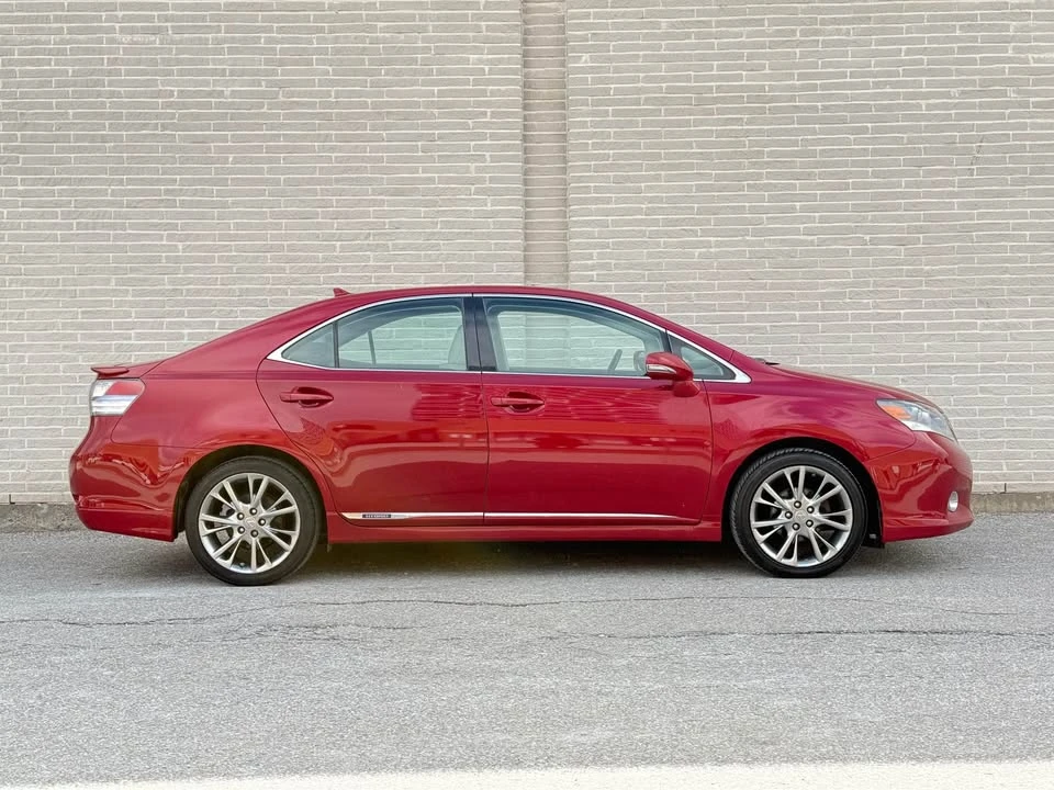 2010 Lexus HS - Image 2 of 20