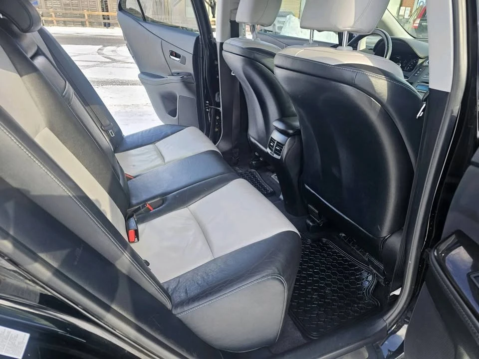 2010 Lexus HS - Image 10 of 20
