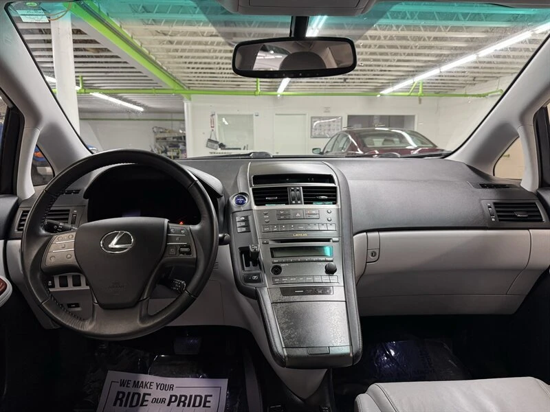 2010 Lexus HS - Image 10 of 20