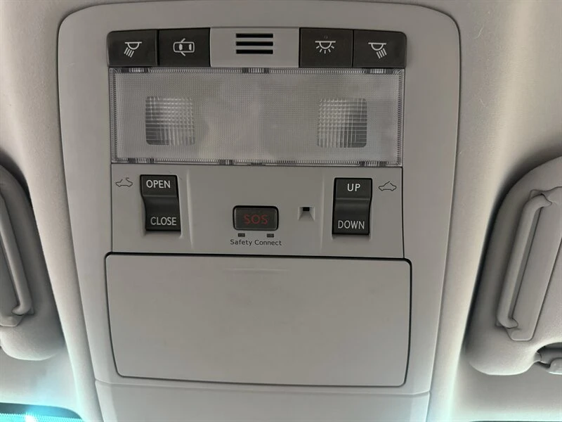 2010 Lexus HS - Image 19 of 20