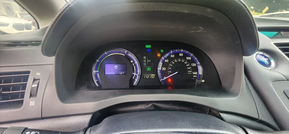2010 Lexus HS - Image 14 of 16