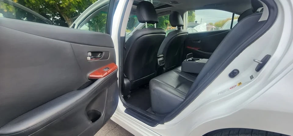 2010 Lexus HS - Image 11 of 16