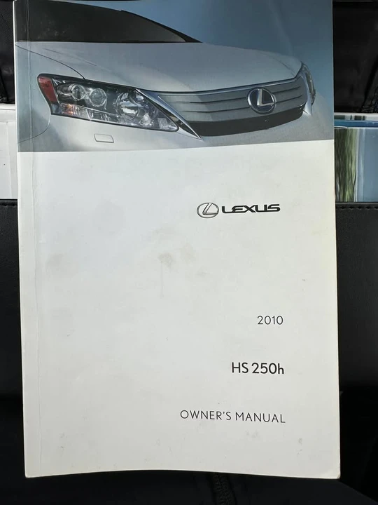 2010 Lexus HS - Image 6 of 7