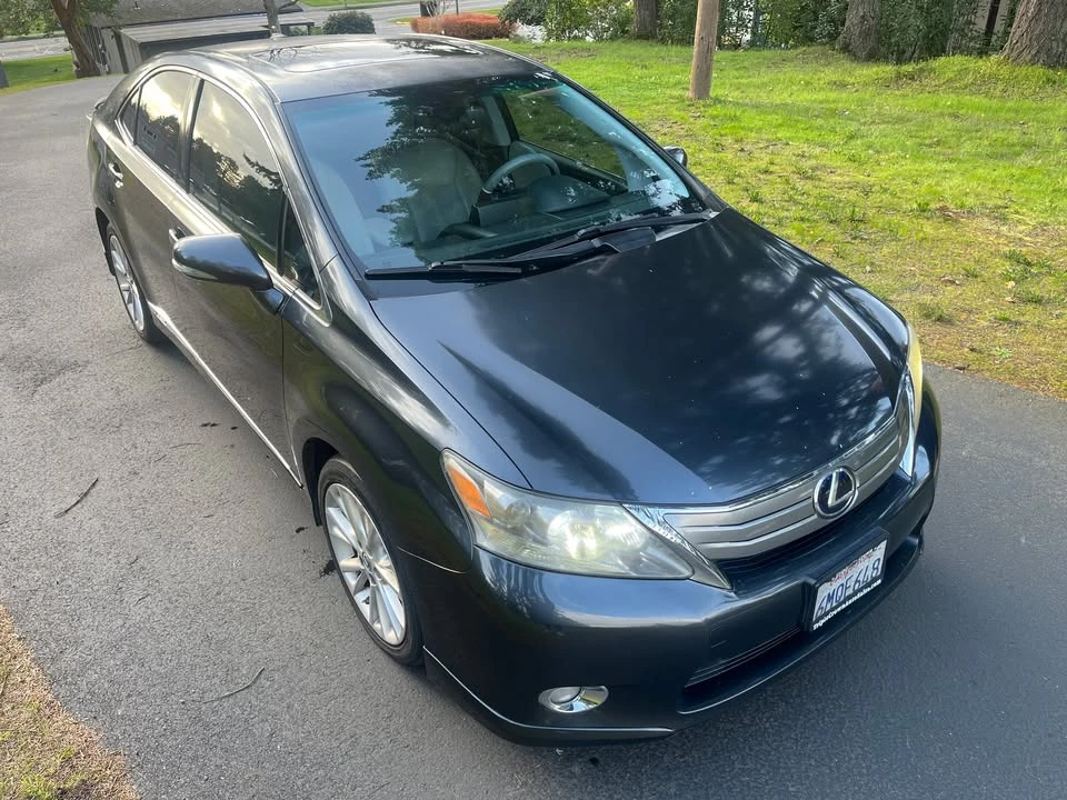 2010 Lexus HS - Image 10 of 15