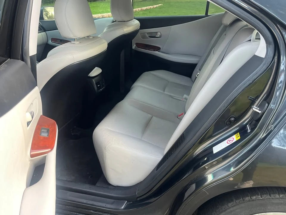 2010 Lexus HS - Image 12 of 15