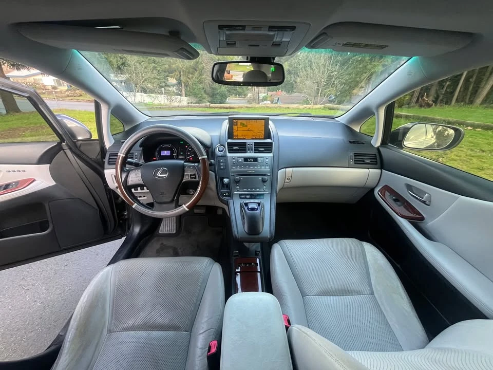 2010 Lexus HS - Image 11 of 15