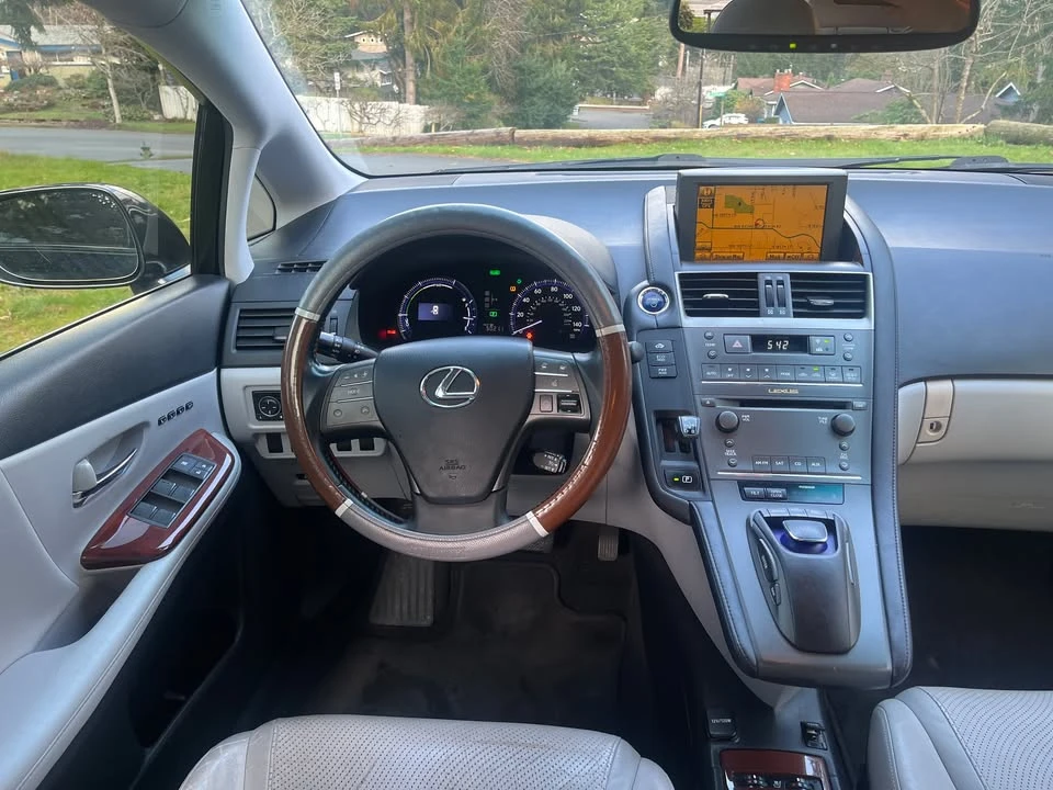 2010 Lexus HS - Image 13 of 15