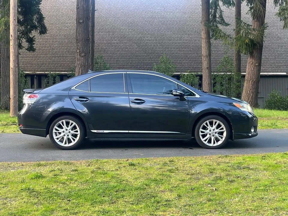 2010 Lexus HS - Image 4 of 15