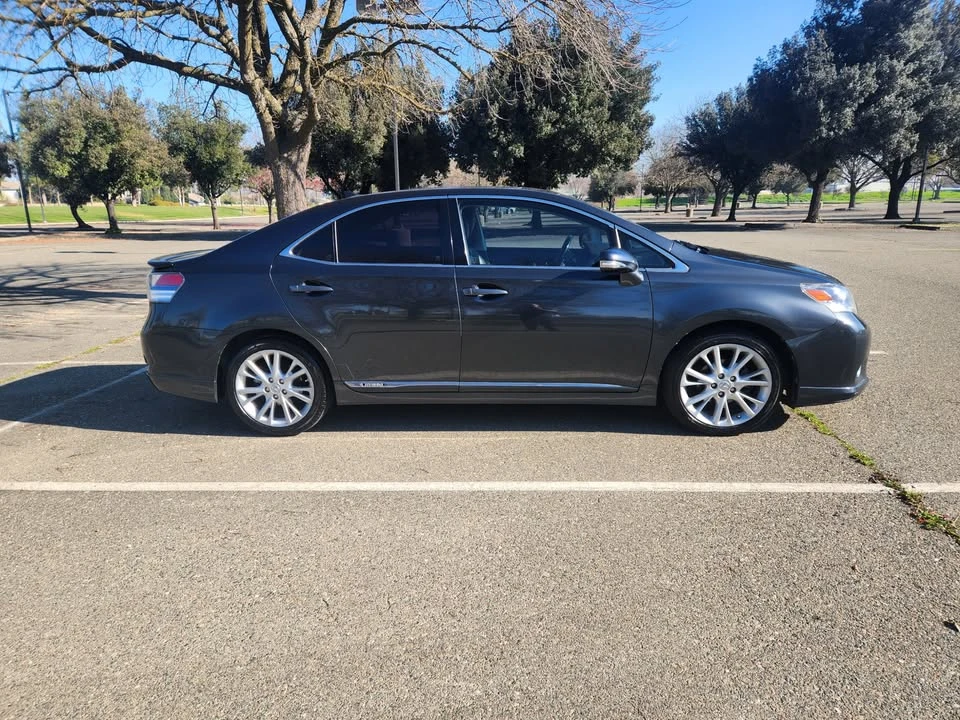 2010 Lexus HS - Image 3 of 14