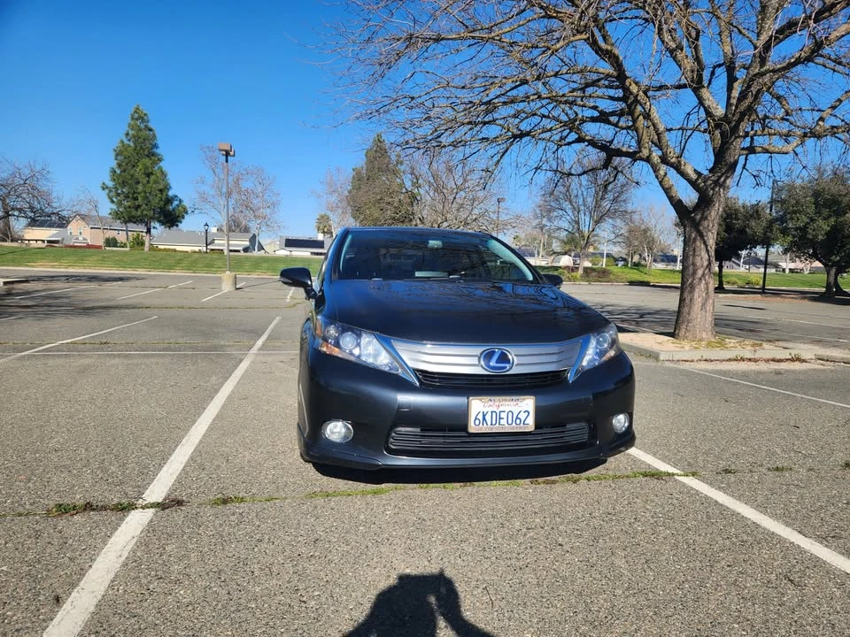 2010 Lexus HS - Image 2 of 14