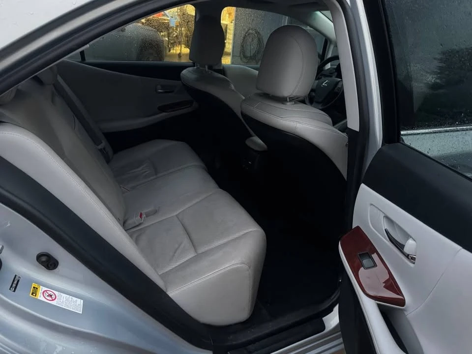 2010 Lexus HS - Image 11 of 12