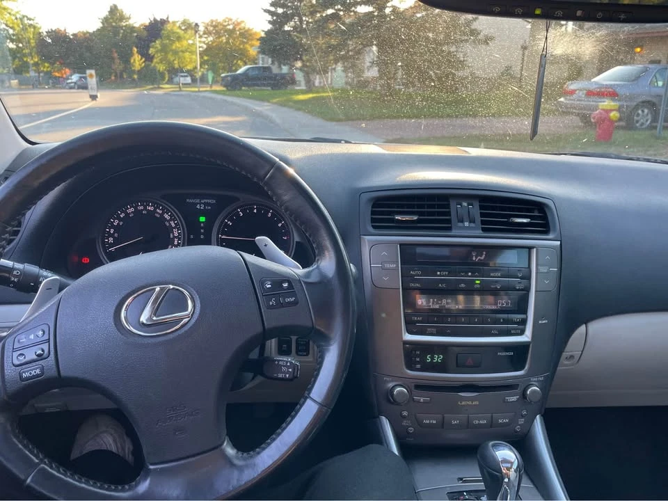 2010 Lexus IS 2nd Gen - Image 8 of 13