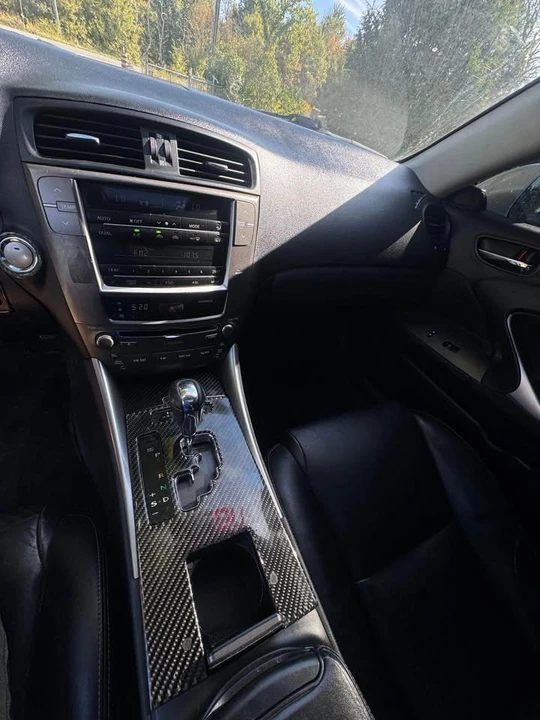 2010 Lexus IS 2nd Gen - Image 10 of 11