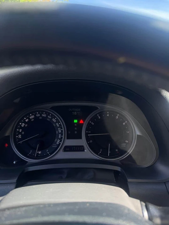 2010 Lexus IS 2nd Gen - Image 8 of 11