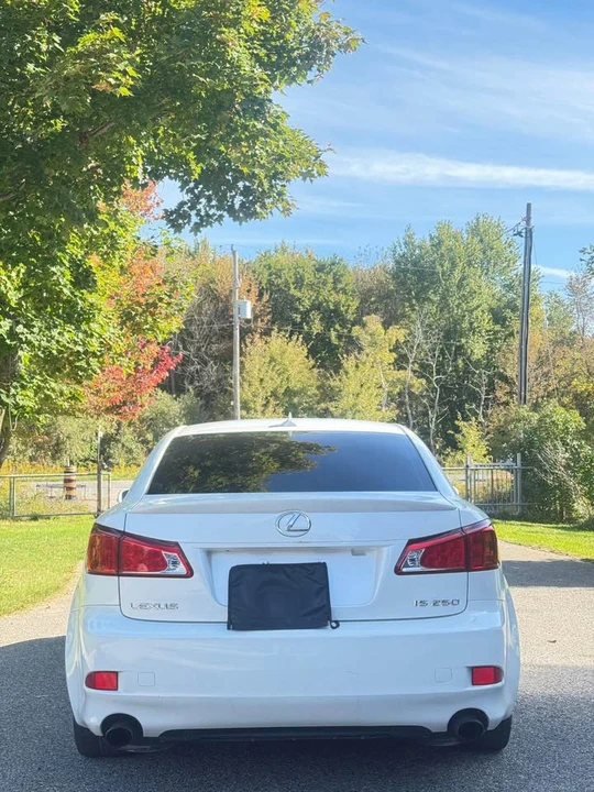2010 Lexus IS 2nd Gen - Image 4 of 11