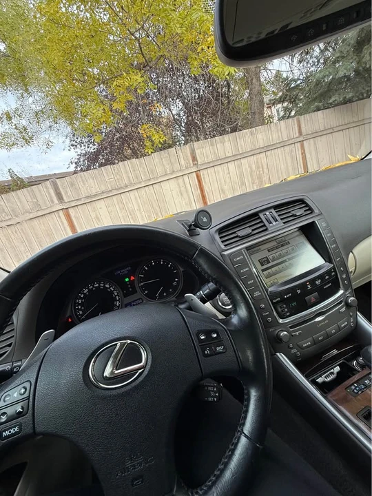 2010 Lexus IS 2nd Gen - Image 5 of 8