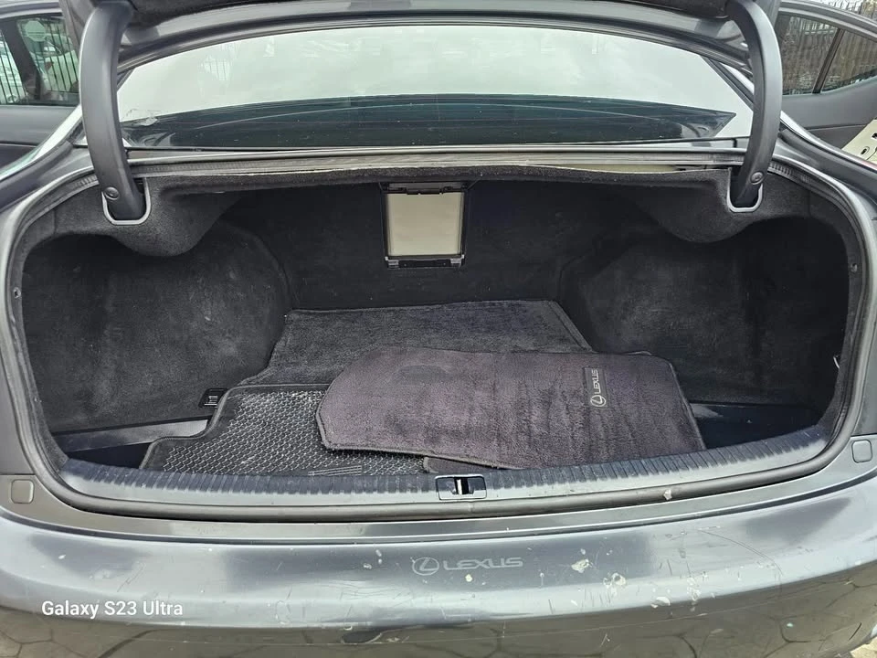 2010 Lexus IS 2nd Gen - Image 16 of 18