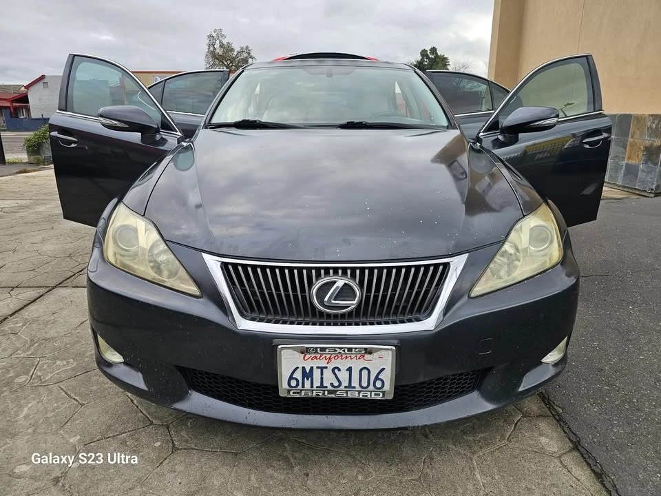 2010 Lexus IS 2nd Gen - Image 9 of 18