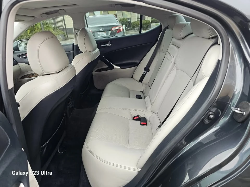 2010 Lexus IS 2nd Gen - Image 11 of 18
