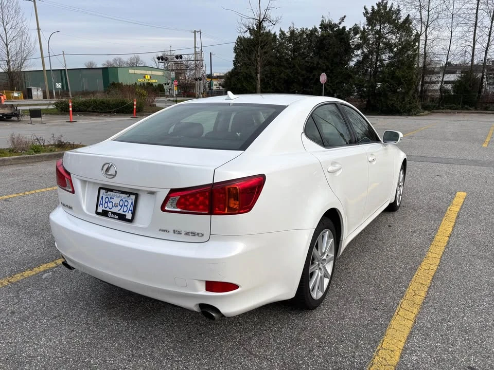 2010 Lexus IS 2nd Gen - Image 10 of 20