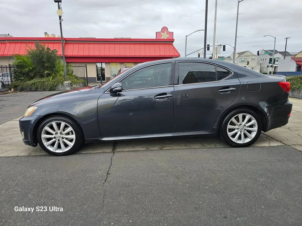 2010 Lexus IS 2nd Gen - Image 7 of 18