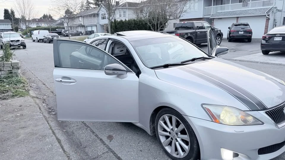 2010 Lexus IS 2nd Gen - Image 4 of 15