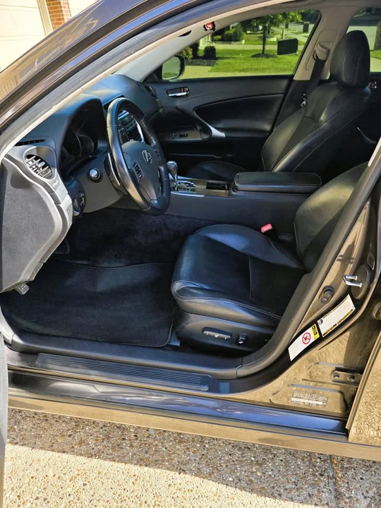 2010 Lexus IS 2nd Gen - Image 2 of 17