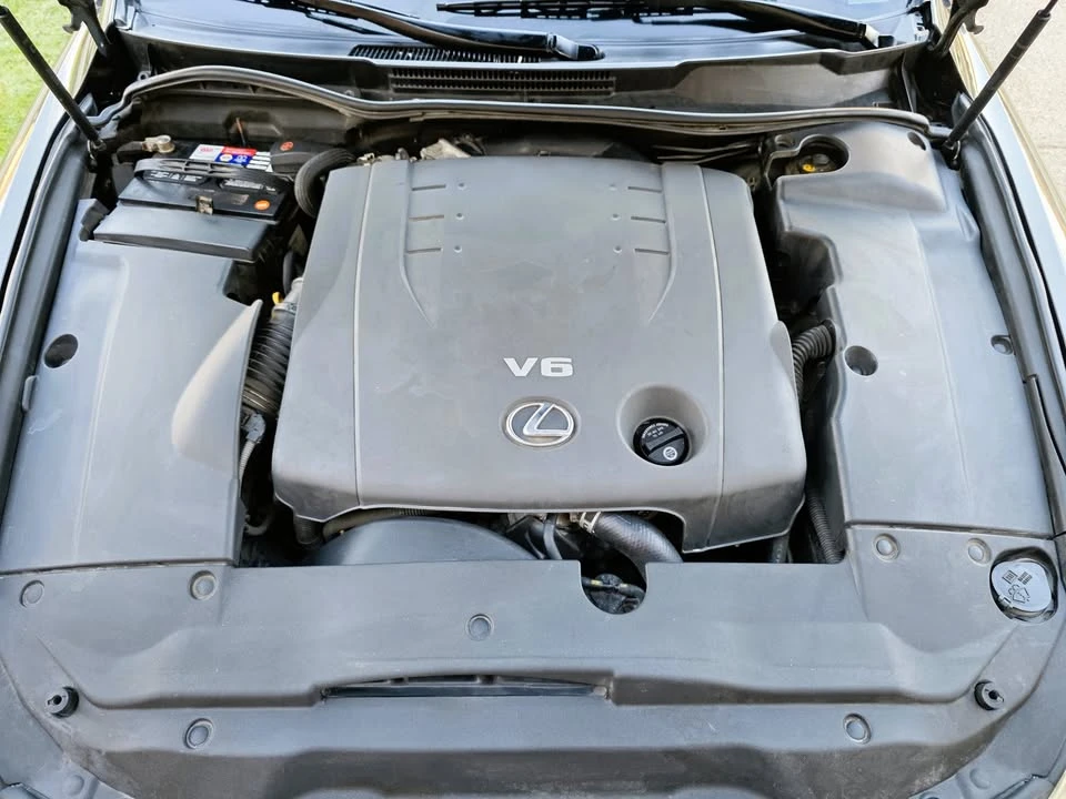 2010 Lexus IS 2nd Gen - Image 6 of 17