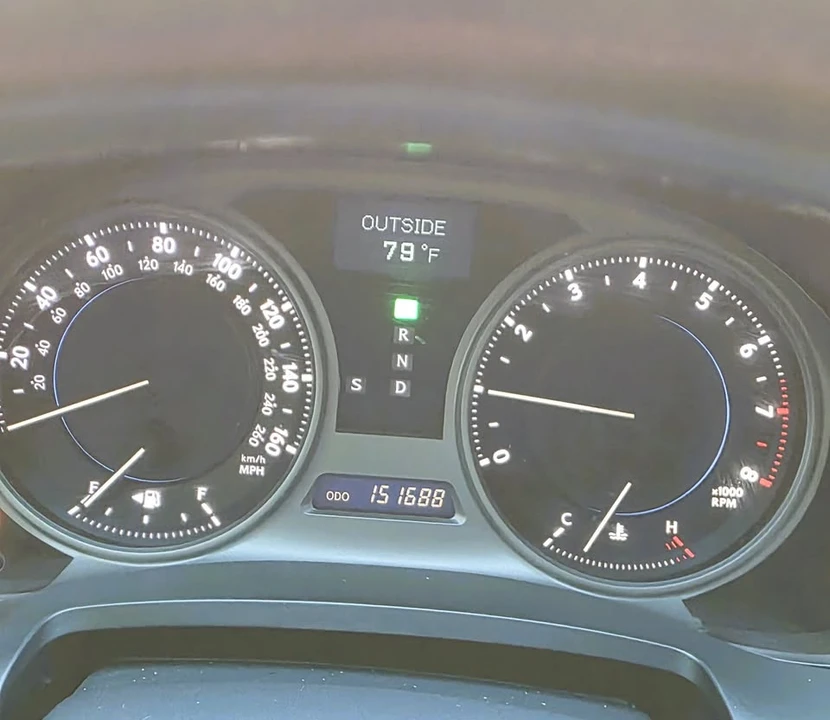 2010 Lexus IS 2nd Gen - Image 14 of 17