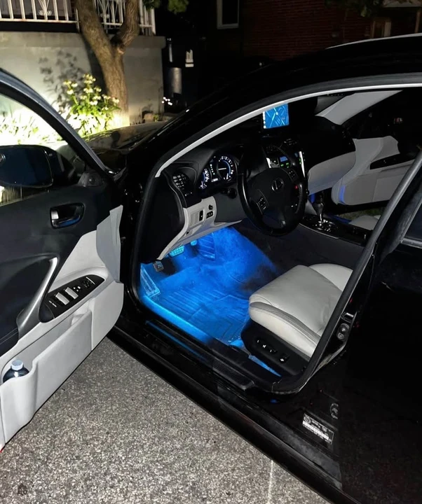2010 Lexus IS 2nd Gen - Image 3 of 5