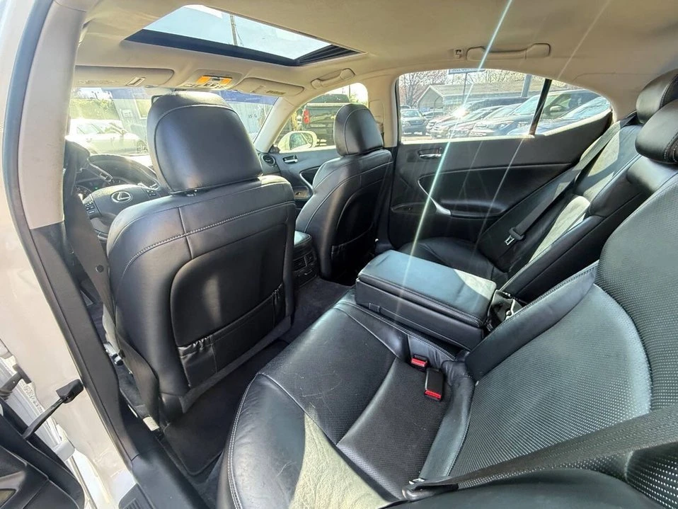 2010 Lexus IS 2nd Gen - Image 15 of 20