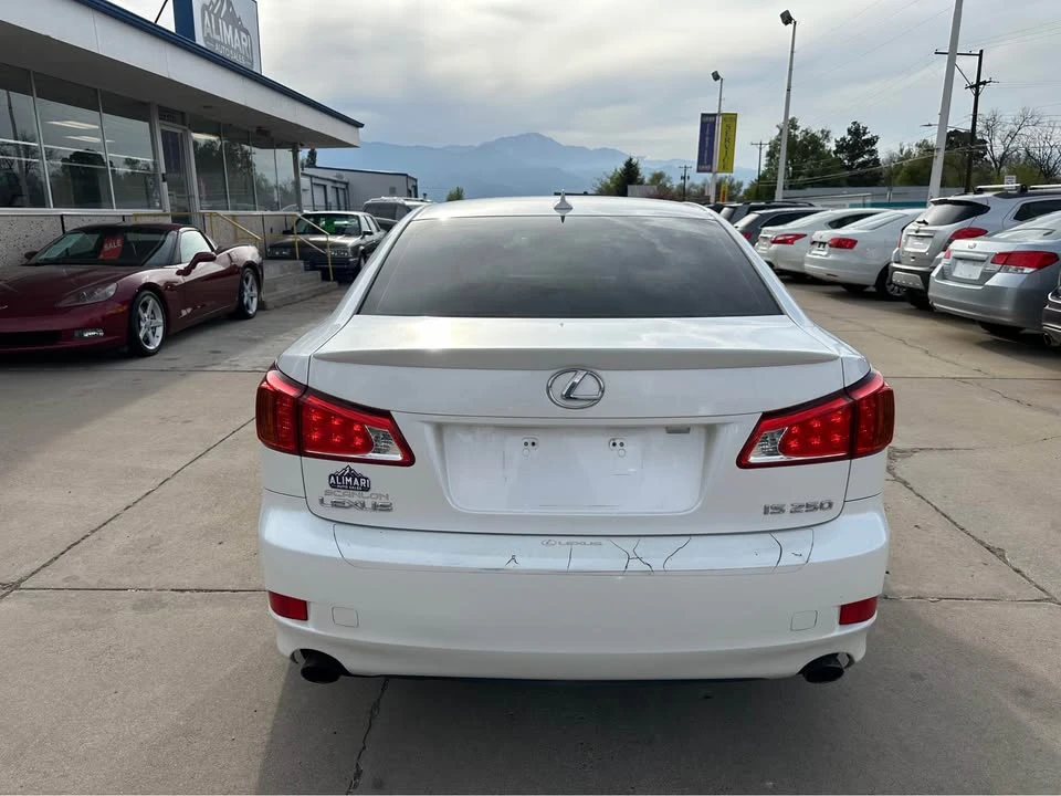 2010 Lexus IS 2nd Gen - Image 5 of 18