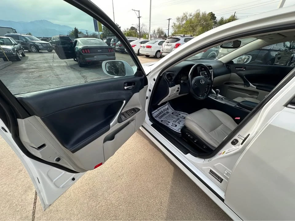 2010 Lexus IS 2nd Gen - Image 8 of 18