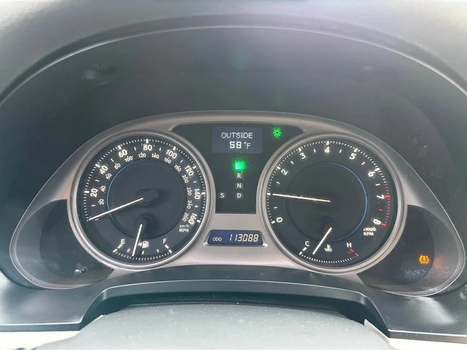 2010 Lexus IS 2nd Gen - Image 14 of 18