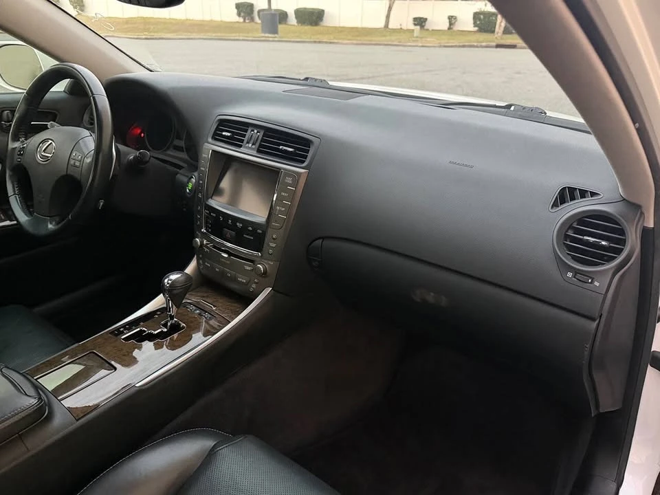 2010 Lexus IS 2nd Gen - Image 14 of 20