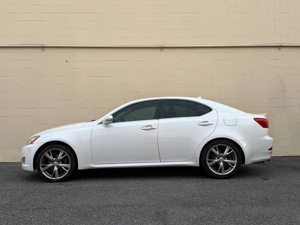 2010 Lexus IS 2nd Gen - Image 2 of 20