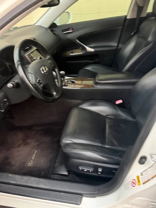 2010 Lexus IS 2nd Gen - Image 8 of 20