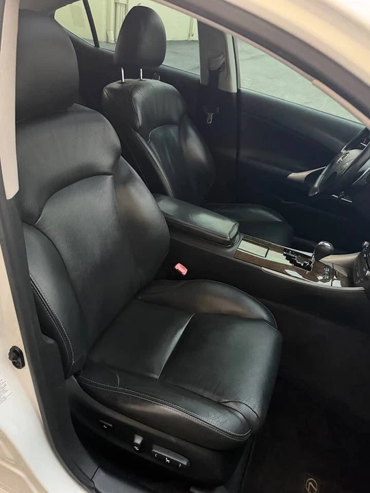 2010 Lexus IS 2nd Gen - Image 13 of 20