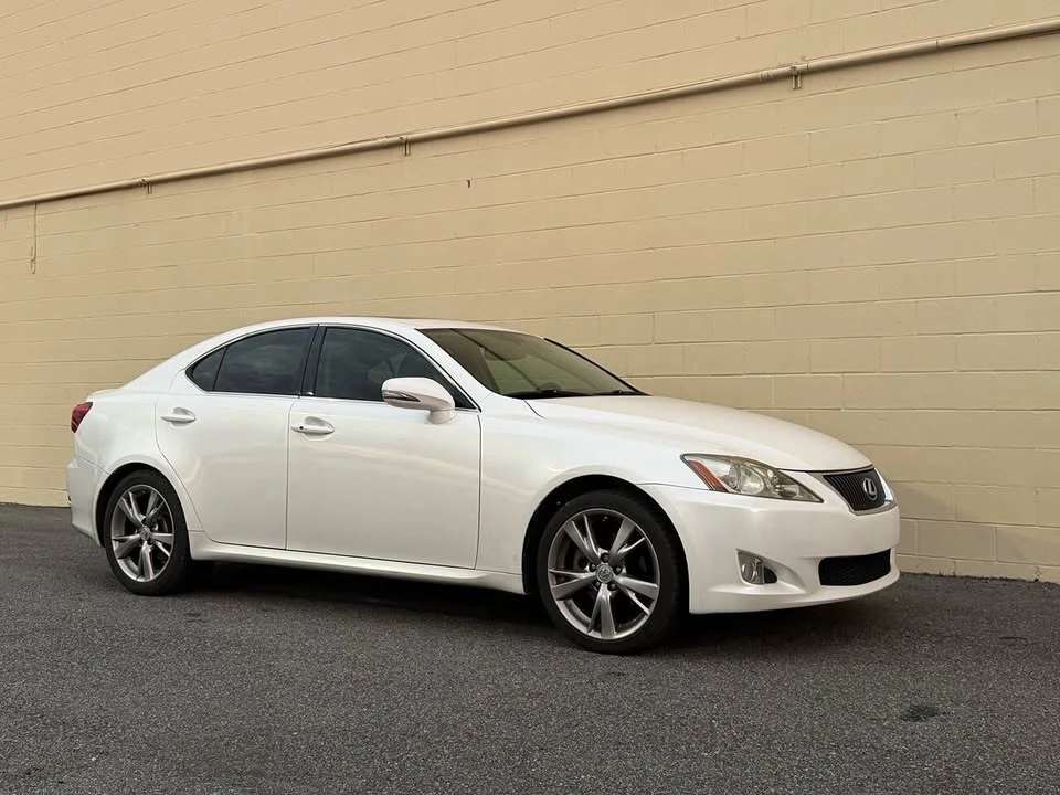 2010 Lexus IS 2nd Gen - Image 19 of 20
