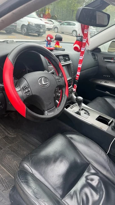2010 Lexus IS 2nd Gen - Image 5 of 11
