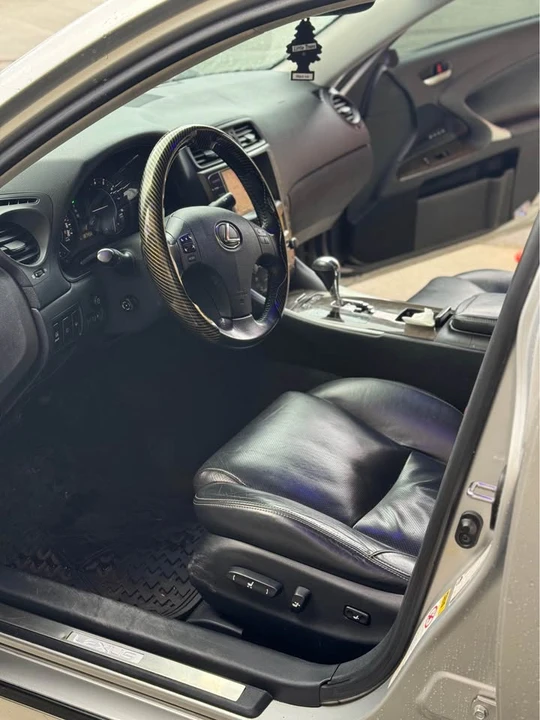 2010 Lexus IS 2nd Gen - Image 7 of 10