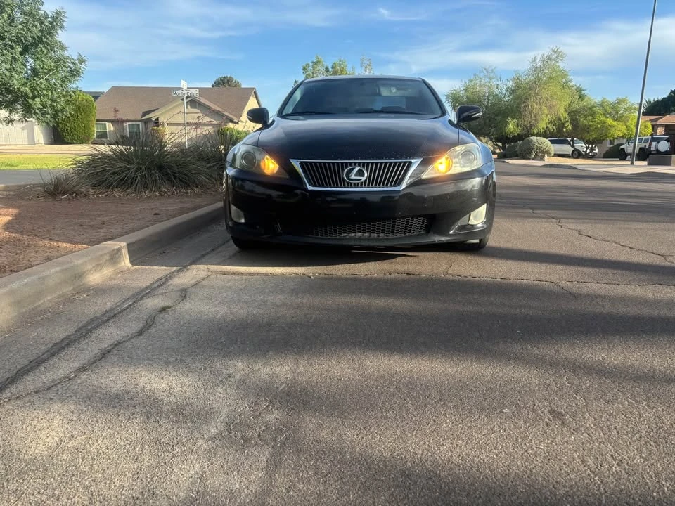 2010 Lexus IS 2nd Gen - Image 16 of 20