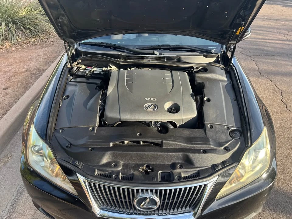 2010 Lexus IS 2nd Gen - Image 15 of 20