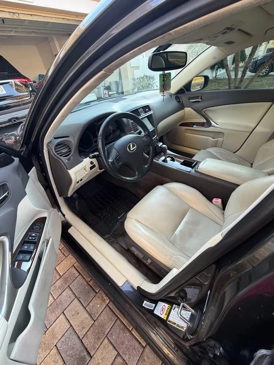 2010 Lexus IS 2nd Gen - Image 7 of 9