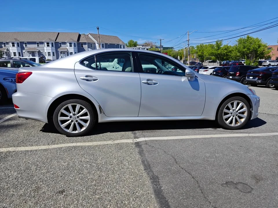 2010 Lexus IS 2nd Gen - Image 5 of 9